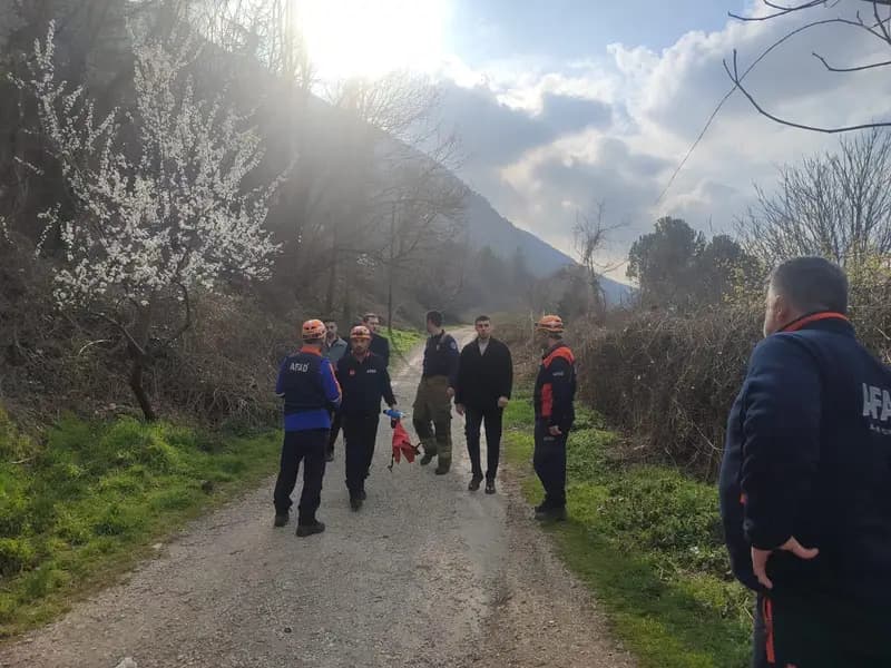 Bursa'da Dağda Mahsur Kalan Yaralı Kurtarıldı