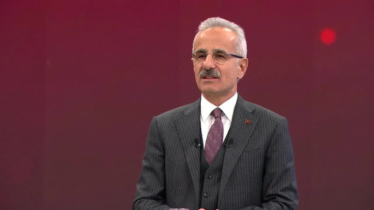 Bakan Uraloğlu: Sosyal Medya Düzenlemesi Bu Yıl Geliyor