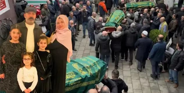 Rize, Strasbourg'da Hayatını Kaybeden Kız Kardeşlere Son Görevini Yaptı