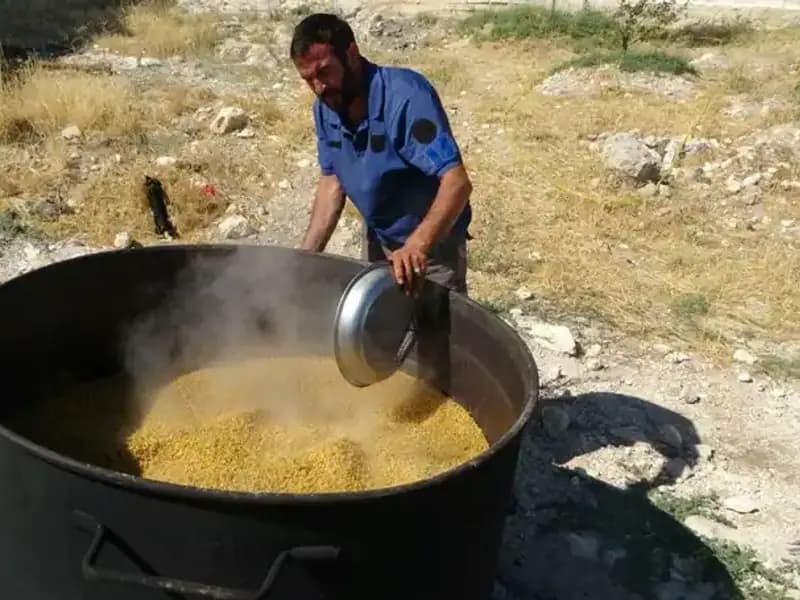 Her Yıl Ağustos'ta Başlayan Gelenek: Kazanlar Kaynamaya Başladı!
