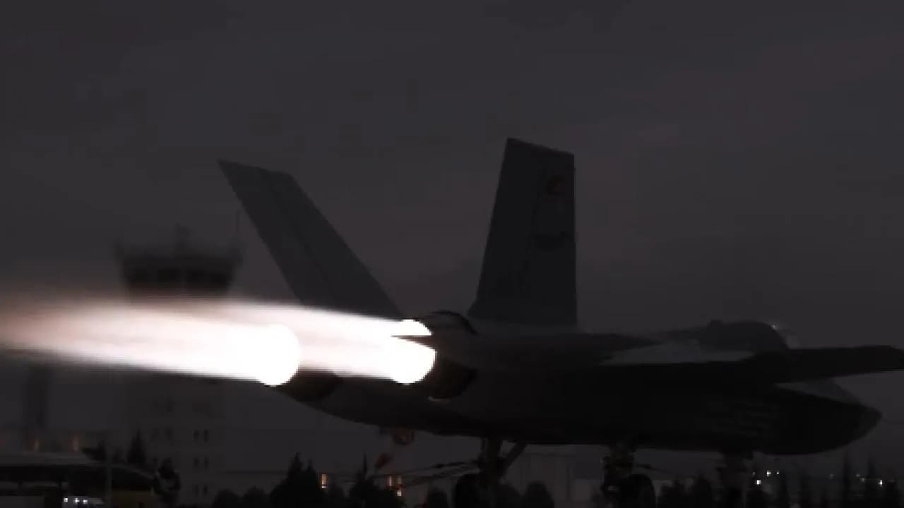 Türkiye'nin Milli Muharip Uçağı KAAN'ın Testleri Sürüyor