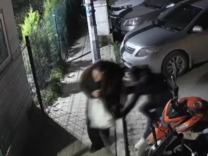 İzmir’deki Saplantılı Aşk Cinayeti: Genç Kadın Hayatını Kaybetti