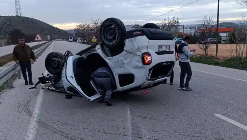 Kontrolden Çıkan Otomobil Takla Attı: Kaza Anı Kameralara Yansıdı