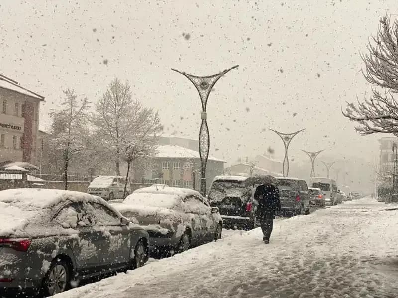 ** Kuvvetli Yağışlar Sırasında Heyelan ve Çığ Riskine Dikkat!**