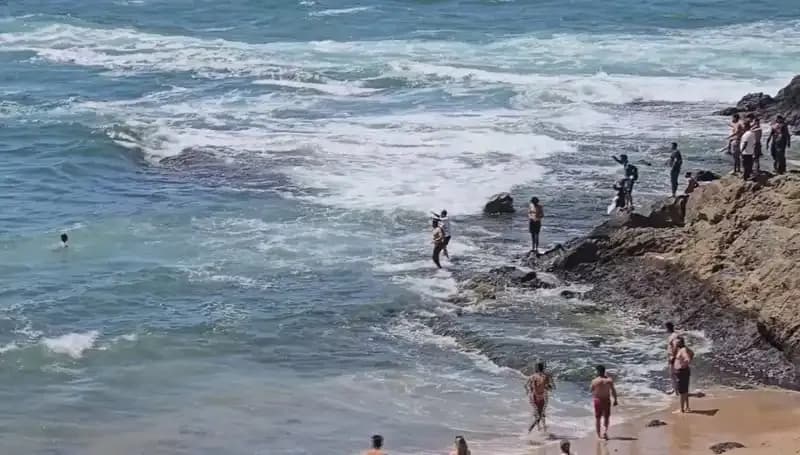 Yasağa Rağmen Denize Giren Üç Kişi Kayboldu ve Arama Başlatıldı