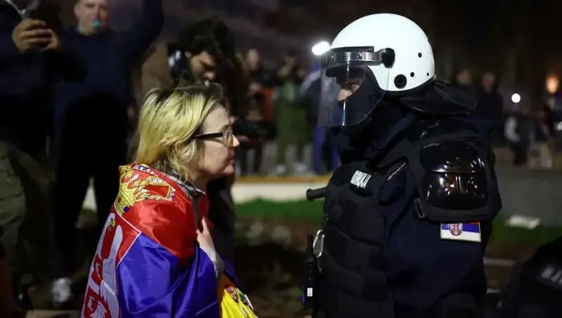 Sırbistan'da Gerginlik: Polis Yasaklı Sonik Silah Kullandı, Muhalefet AİHM'e Başvuruyor