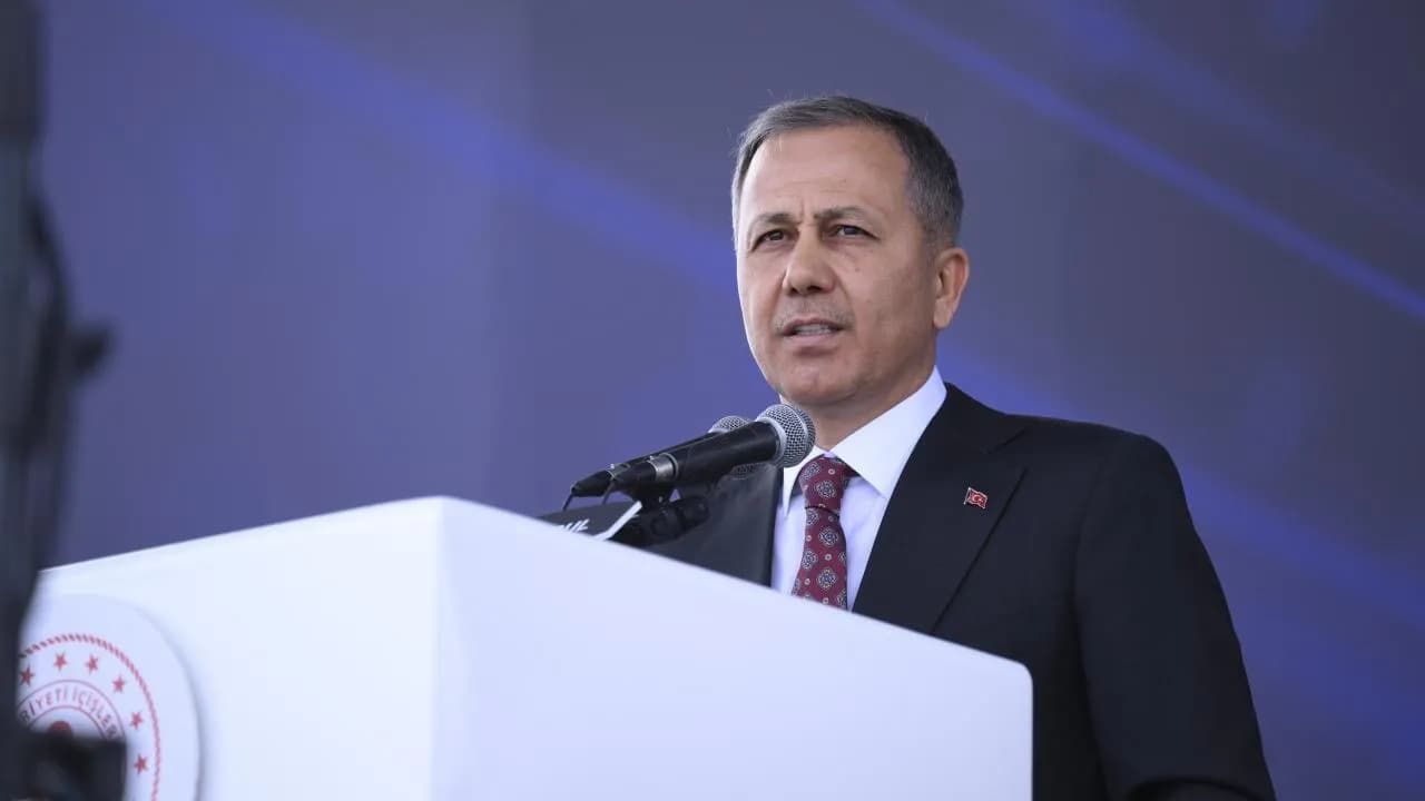 Bakan Yerlikaya: Suriyeli STK'larla Geri Dönüşler İçin Görüşecek