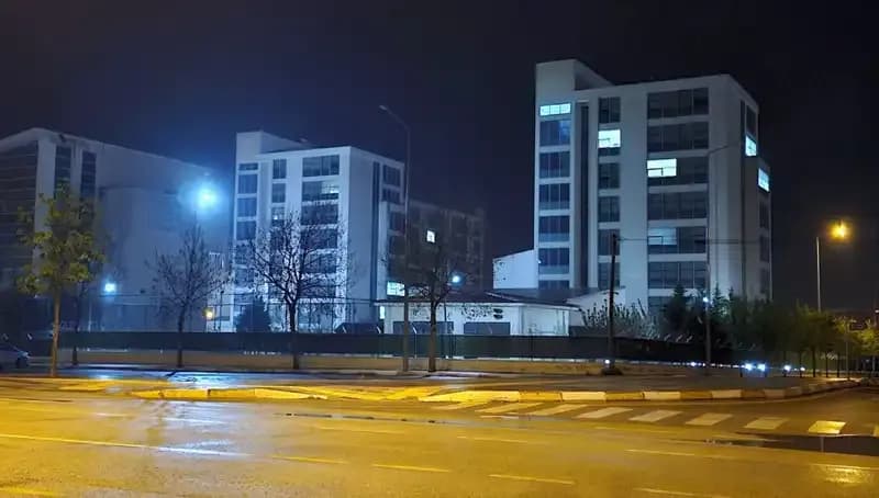 Yurtta Gizemli Zehirlenme: 56 Öğrencinin Hastaneye Kaldırılması Neden Oluyor?