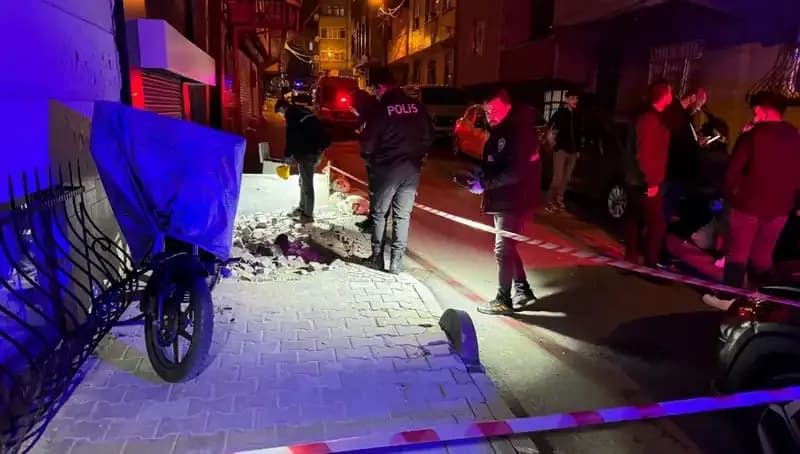 Küçükçekmece'de Plakasız Motosikletle Gerçekleşen Saldırı, Şehirde Panik Yarattı!