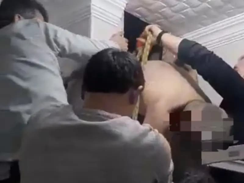 Yozgat'ta Eşine Ulaşmak İçin Havalandırmaya Sıkıştı