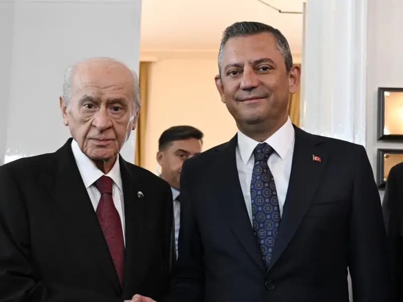 Bahçeli, Özgür Özel’i Kadir Gecesi'nde telefonla aradı
