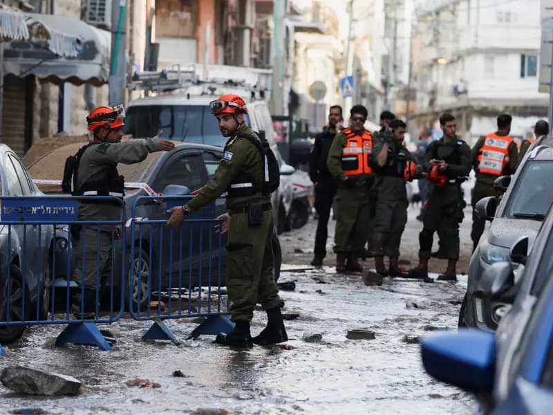 İran'ın Füze Saldırısı: Tel Aviv'de Yaralar Açıldı