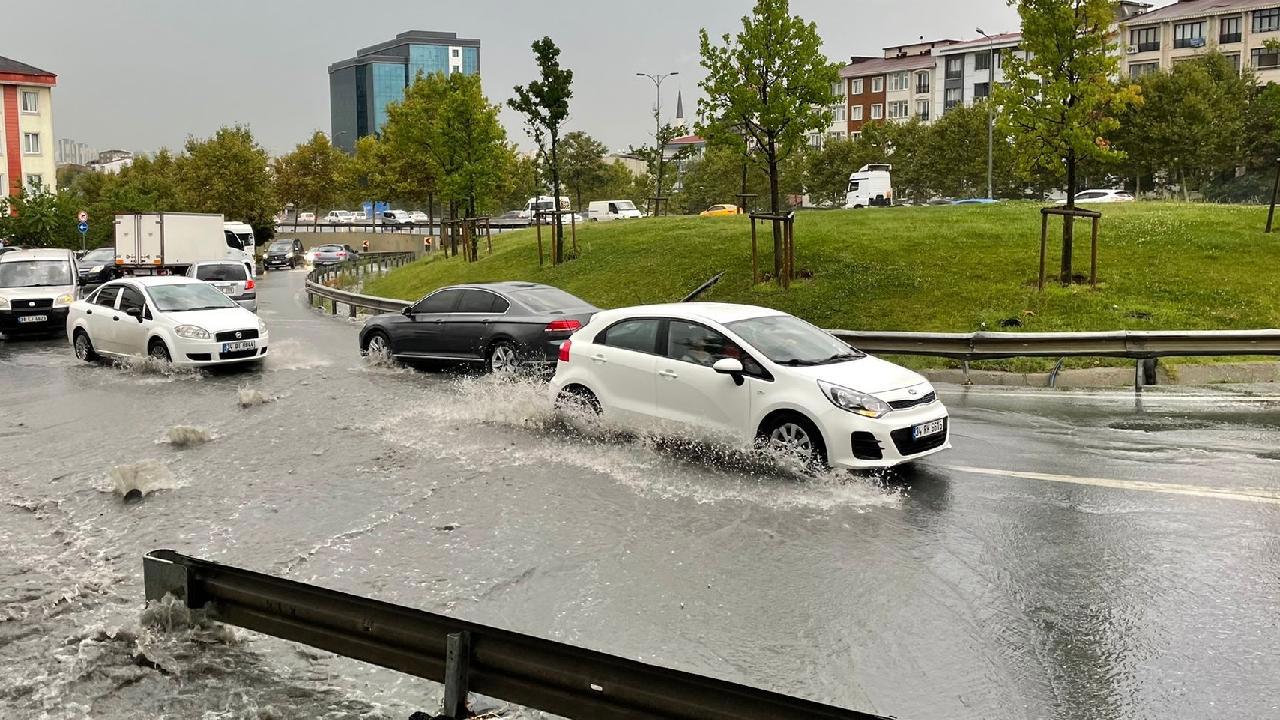 10 il için sarı uyarı: Kuvvetli yağış alarmı