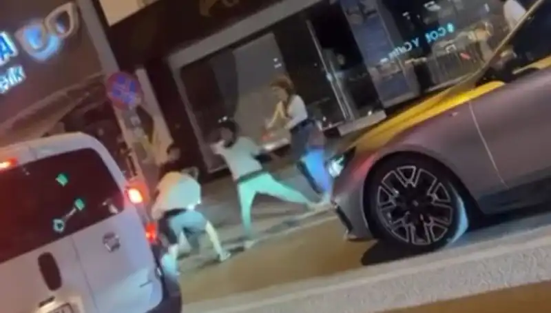 Cadde Boks Ringine Dönüştü: Şehirde Sıcak Anlar Yaşandı