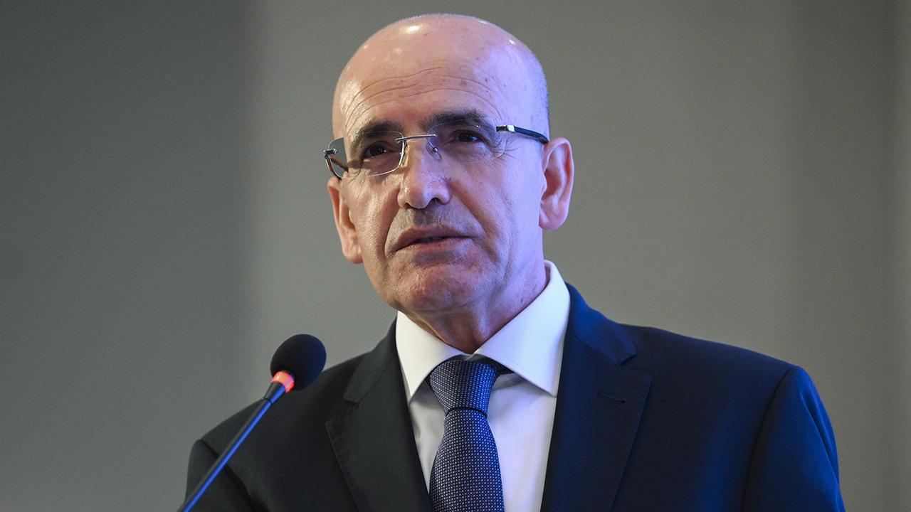 Bakan Şimşek: 2025 Enflasyon Tahmini Açıklandı