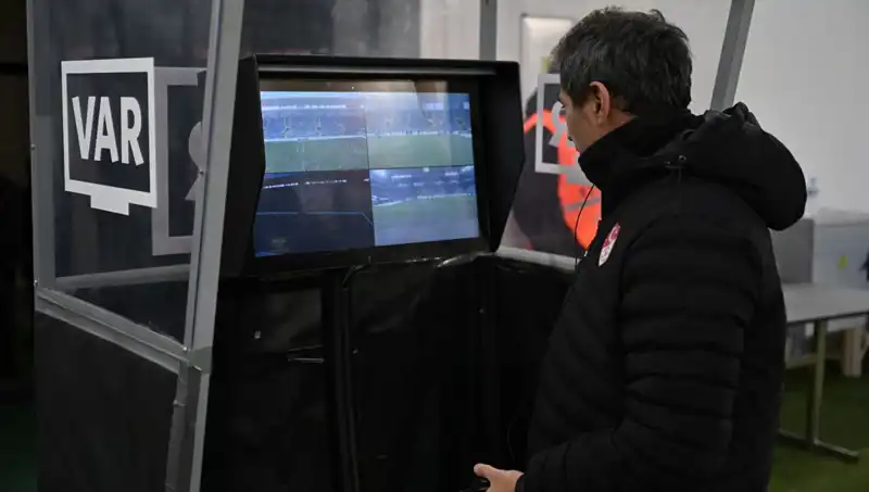 Beşiktaş-Gaziantep FK Maçına Alman VAR Hakemi Atandı! Neler Olacak?