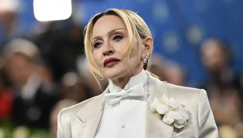 Madonna'nın Tartışmalı Diyeti: Kanserle Savaşta Yeni Bir Umut Mu?