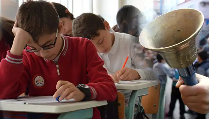 Okullarda Ara Tatil Süresi Uzuyor mu? 2024-2025 Takvimi Açıklandı!