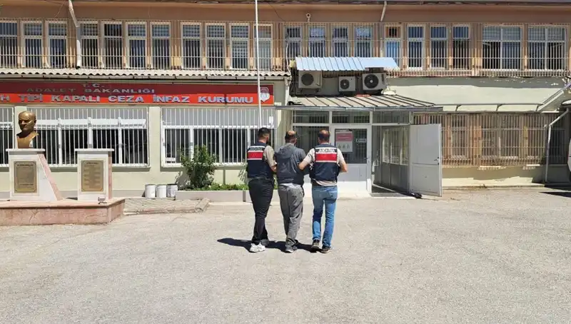 Kırmızı Bültenle Aranan Şüpheli Eskişehir'de Yakaladı: Olayın Detayları Şok Edici!