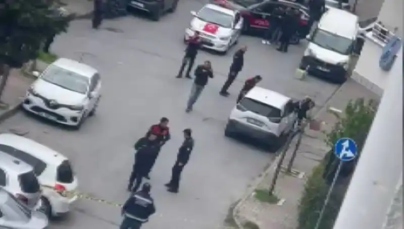 Yolda Yürürken Kurşun Yağmuruna Tutulan Adamın Hikayesi