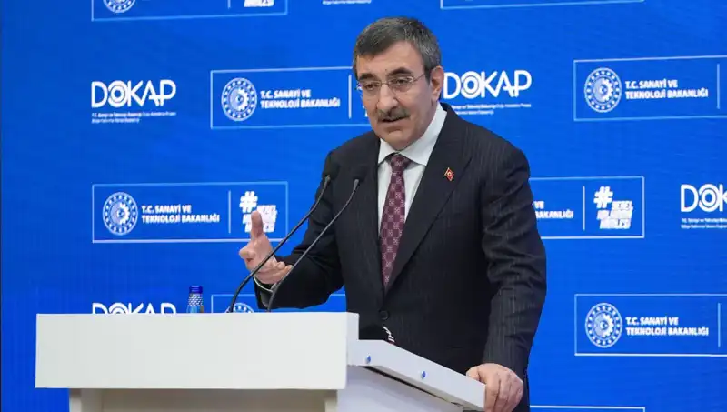 Cevdet Yılmaz Ekonomi Mesajlarıyla Enflasyonla Mücadeleye Dikkat Çekti