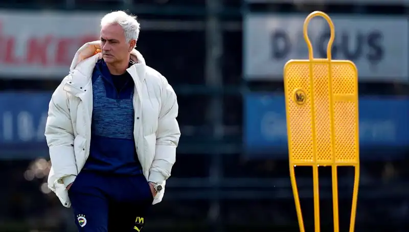 Mourinho'nun Takımına Katılan O İsim: Futbol Dünyasında Neler Oluyor?
