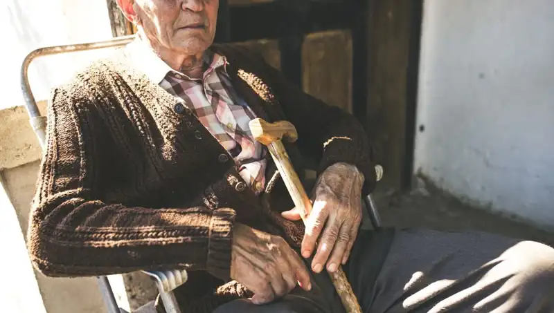 Yalnızlık ve İlgi Eksikliği 100 Yaşındaki Bireylerde Depresyona Yol Açıyor